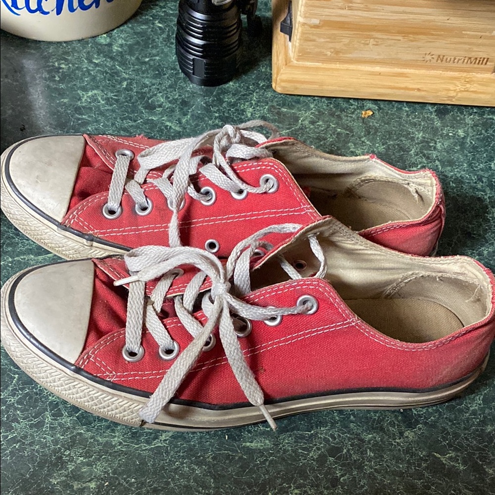 Converse Red Canvas Sneakers with White Laces size 7 (women’s 9) used